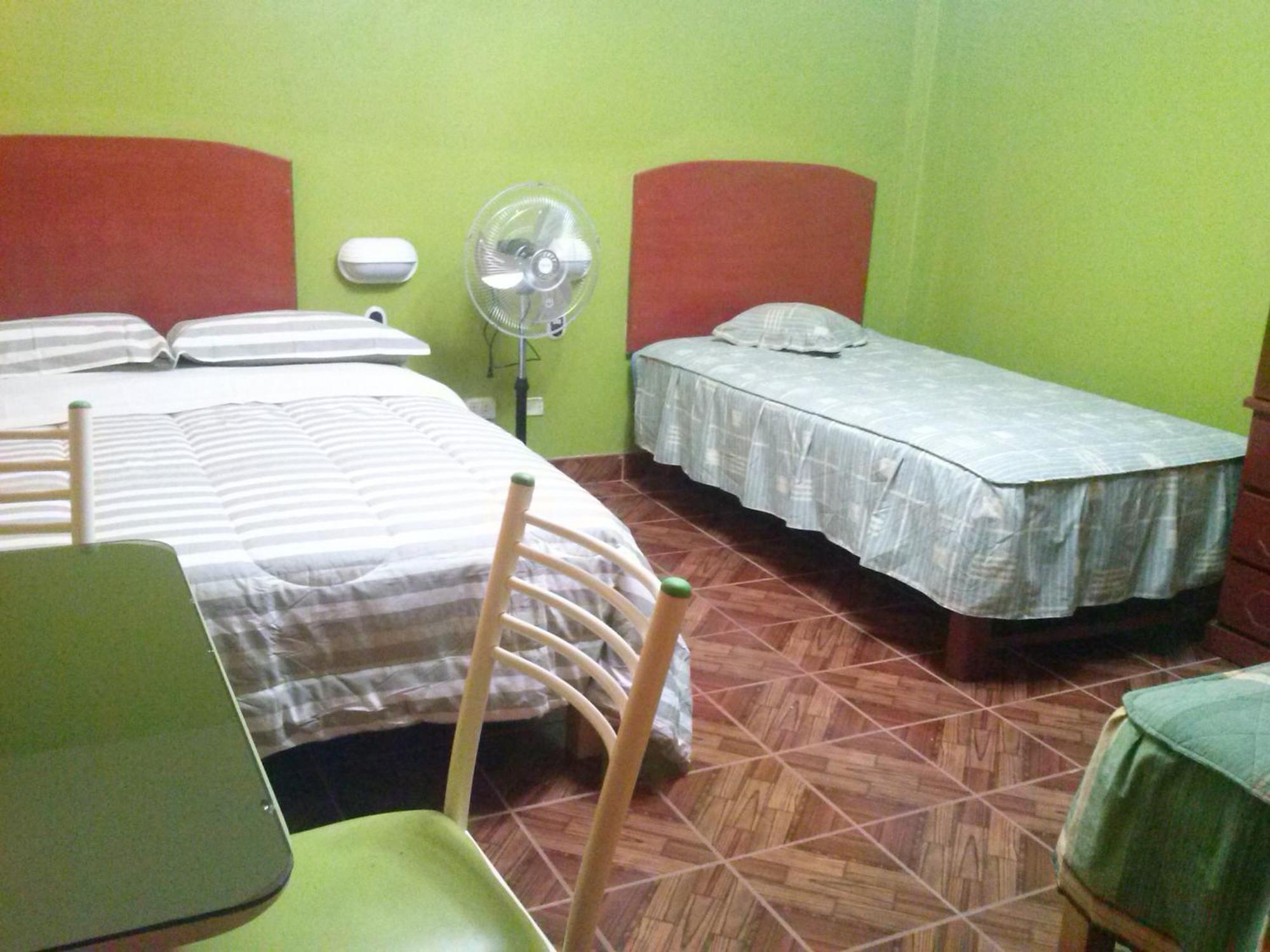 Hostal Real Alcazar Nazca Zimmer foto