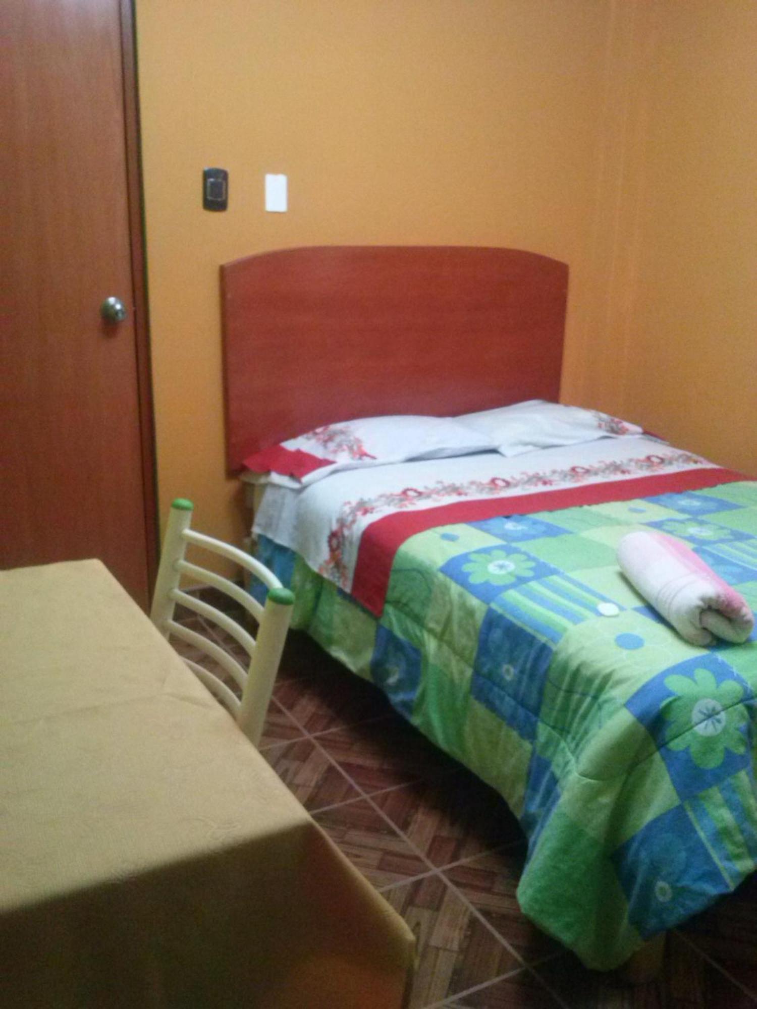 Hostal Real Alcazar Nazca Zimmer foto